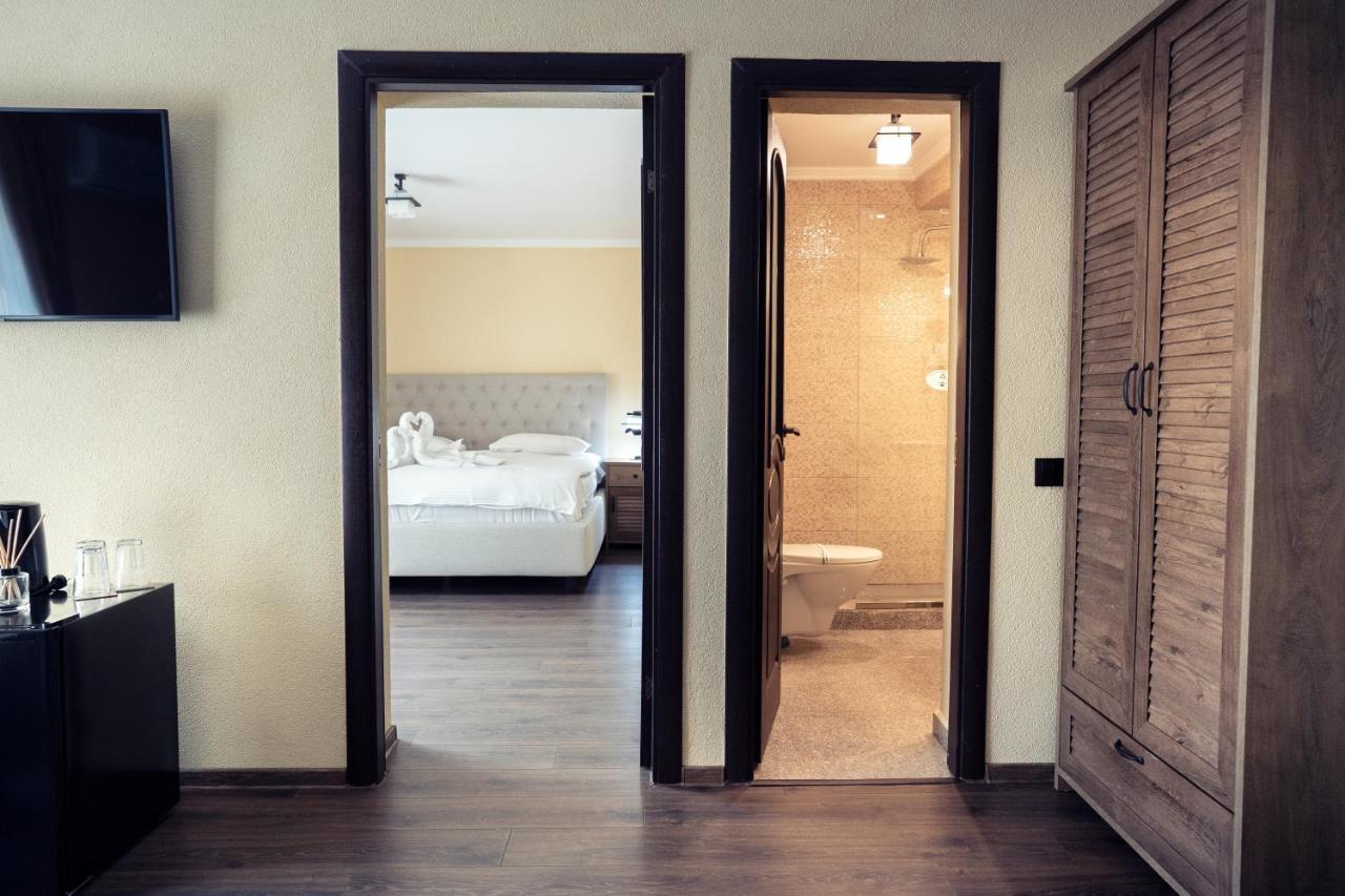 London Apartments Васлуй Экстерьер фото
